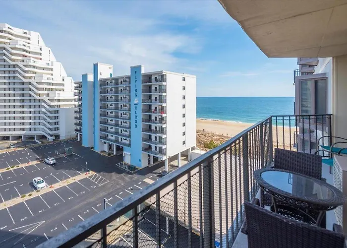 Ocean Views From Your Private Balcony In 9400 With Outdoor Pool! Ferienhaus