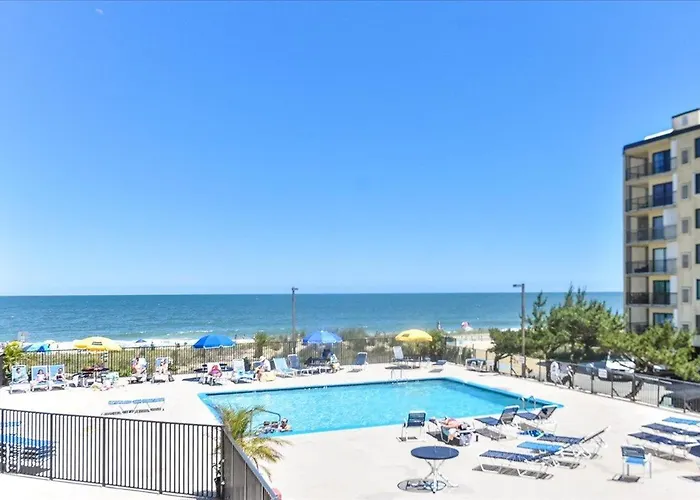 Ocean Views From Your Private Balcony In 9400 With Outdoor Pool! *